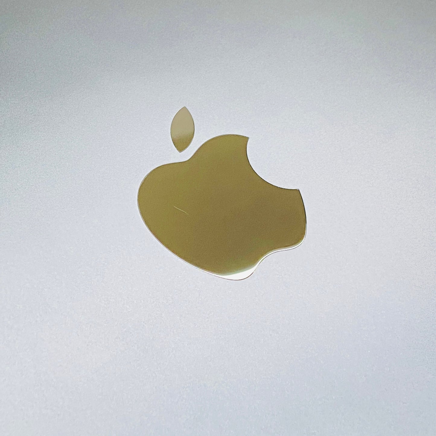 美品 MacBook Air 13インチ M5 10コアCPU 10コアGPU 16GB 512GB ミッドナイト バッテリー最大容量100%【C7795-80】
