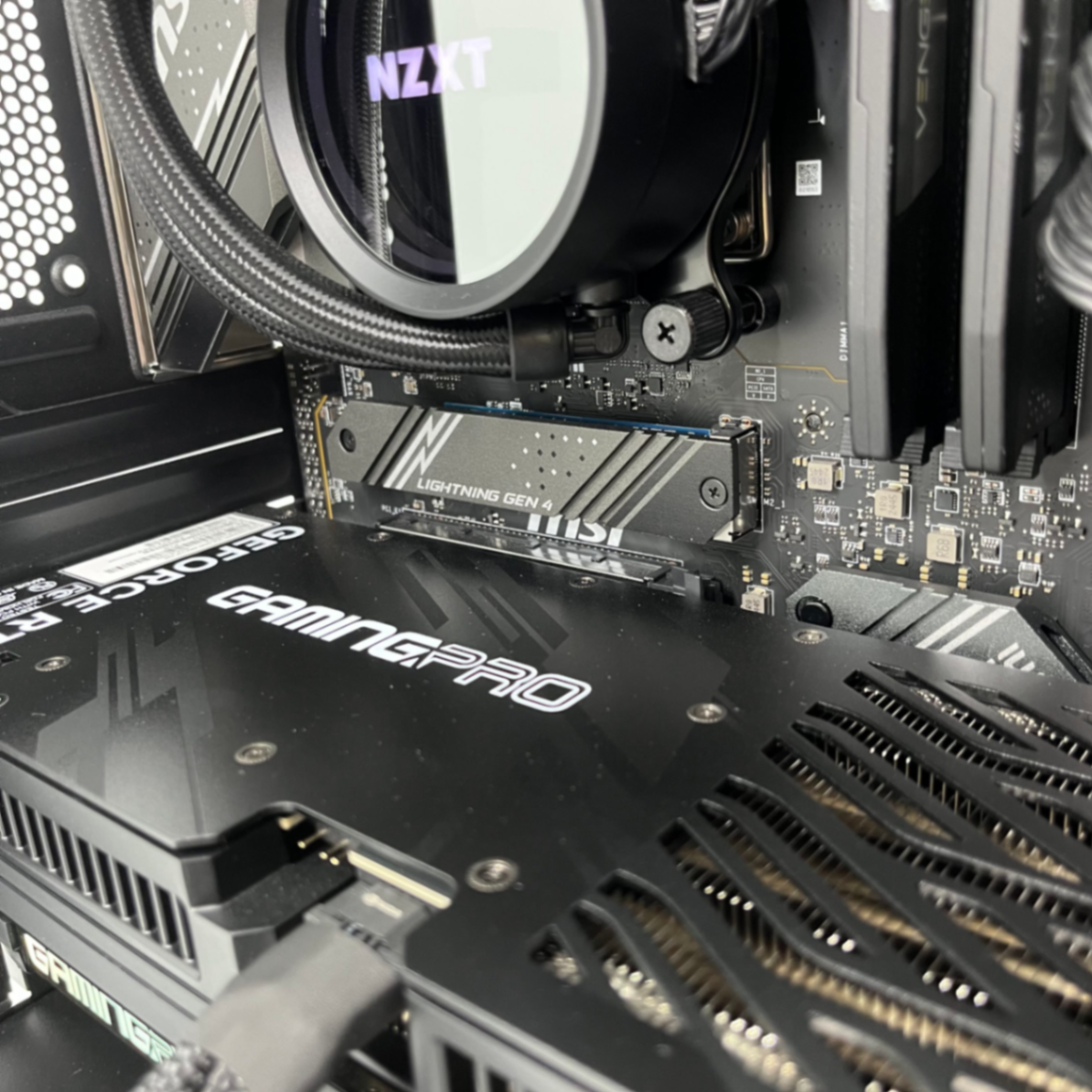 ハイエンド ゲーミングPC Ryzen 7 9800X3D 64GB 1TB SSD 480GB HDD×2 GeForce RTX 5080 Windows11Pro【C5615】