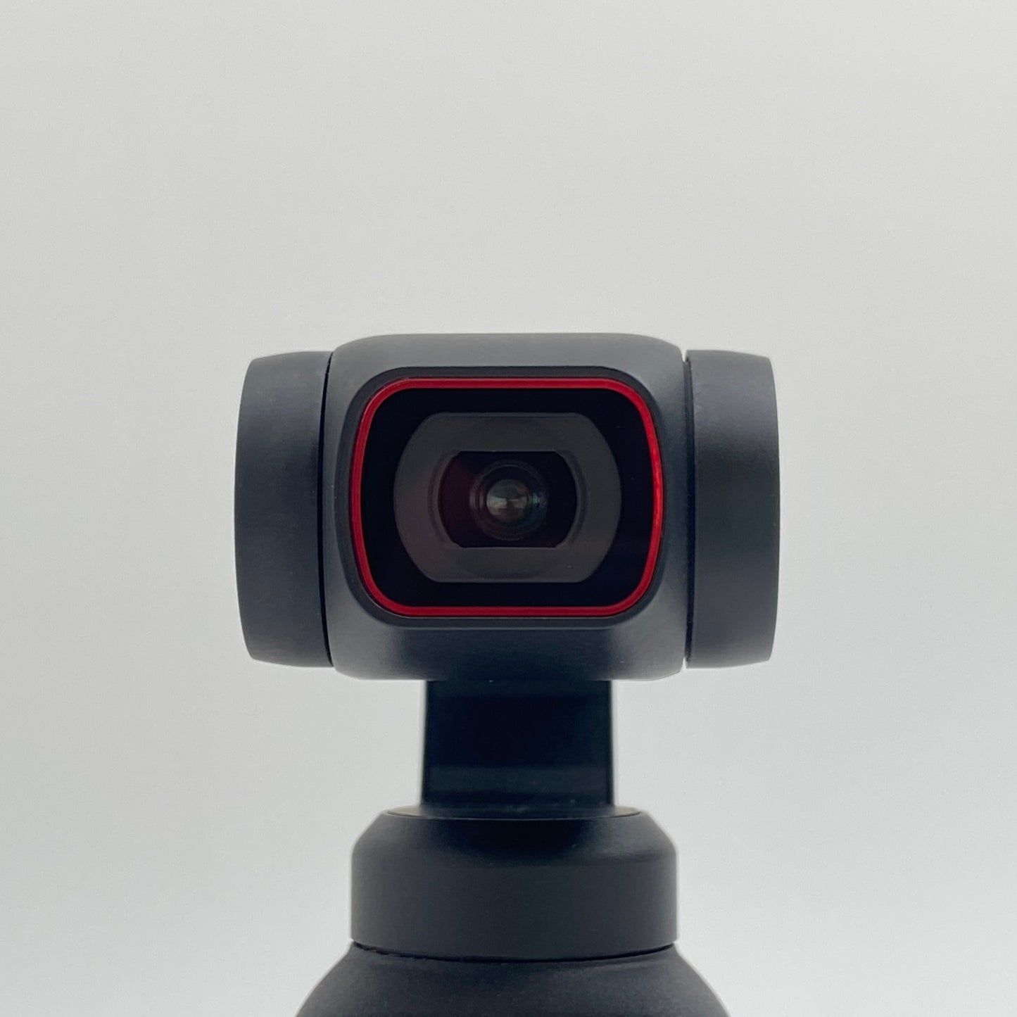 美品 DJI Pocket 2 カバー・広角レンズ・スマートフォンアダプター(Lightning)付属【C7077-60】