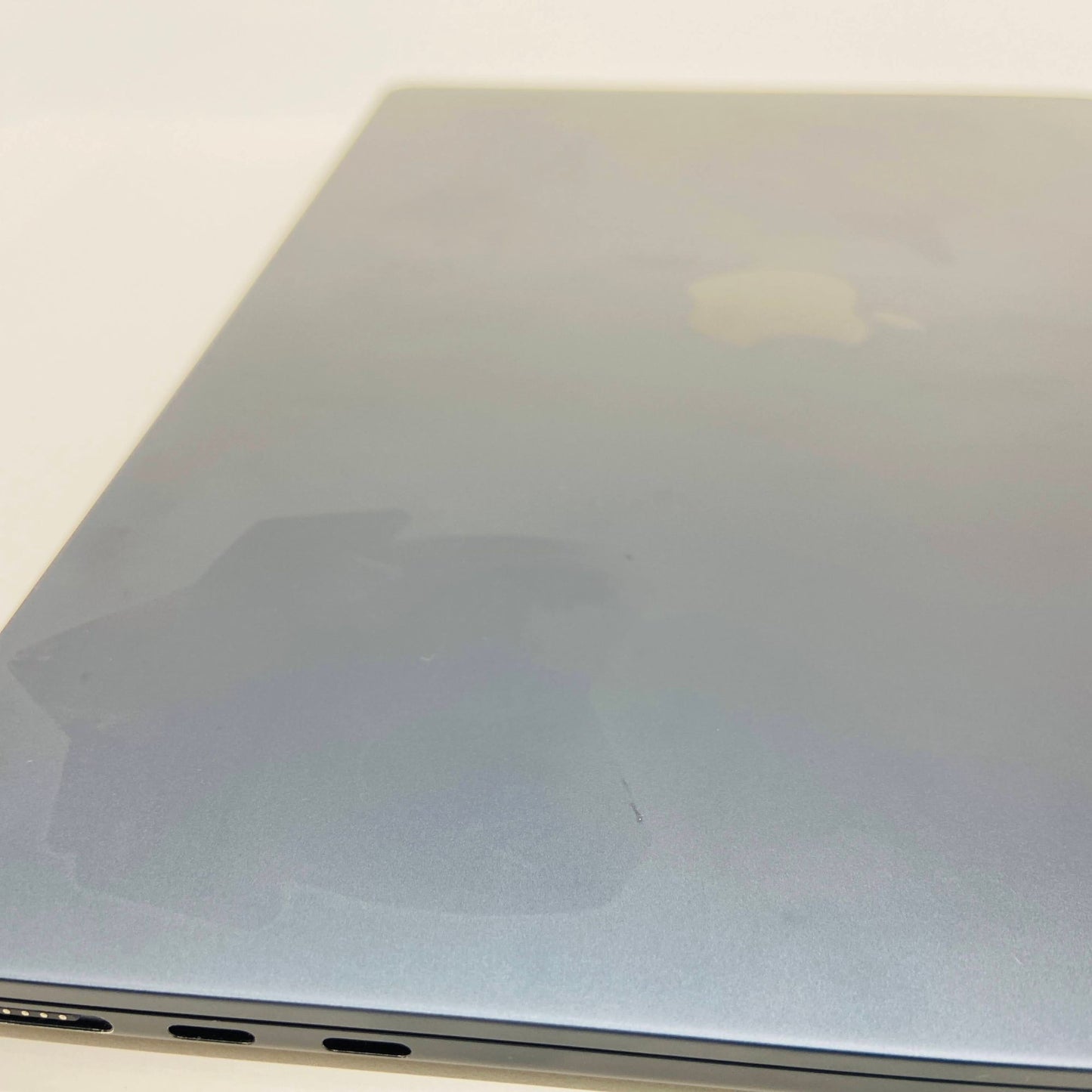 Apple MacBookAir 2022 13インチ M2 8コアCPU 10コアGPU  16GB 1TB  バッテリー最大容量98%【C5010-80】