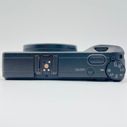 RICOH GRIII コンパクトデジタルカメラ  付属品多数あり ショット数8,201回【C3986-80】