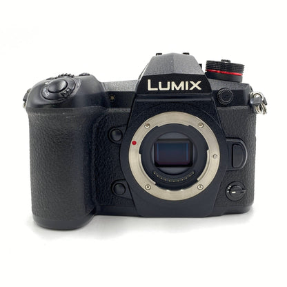 送料無料 パナソニック Panasonic LUMIX DC-G9 ボディ ショット数4,474枚 C3851