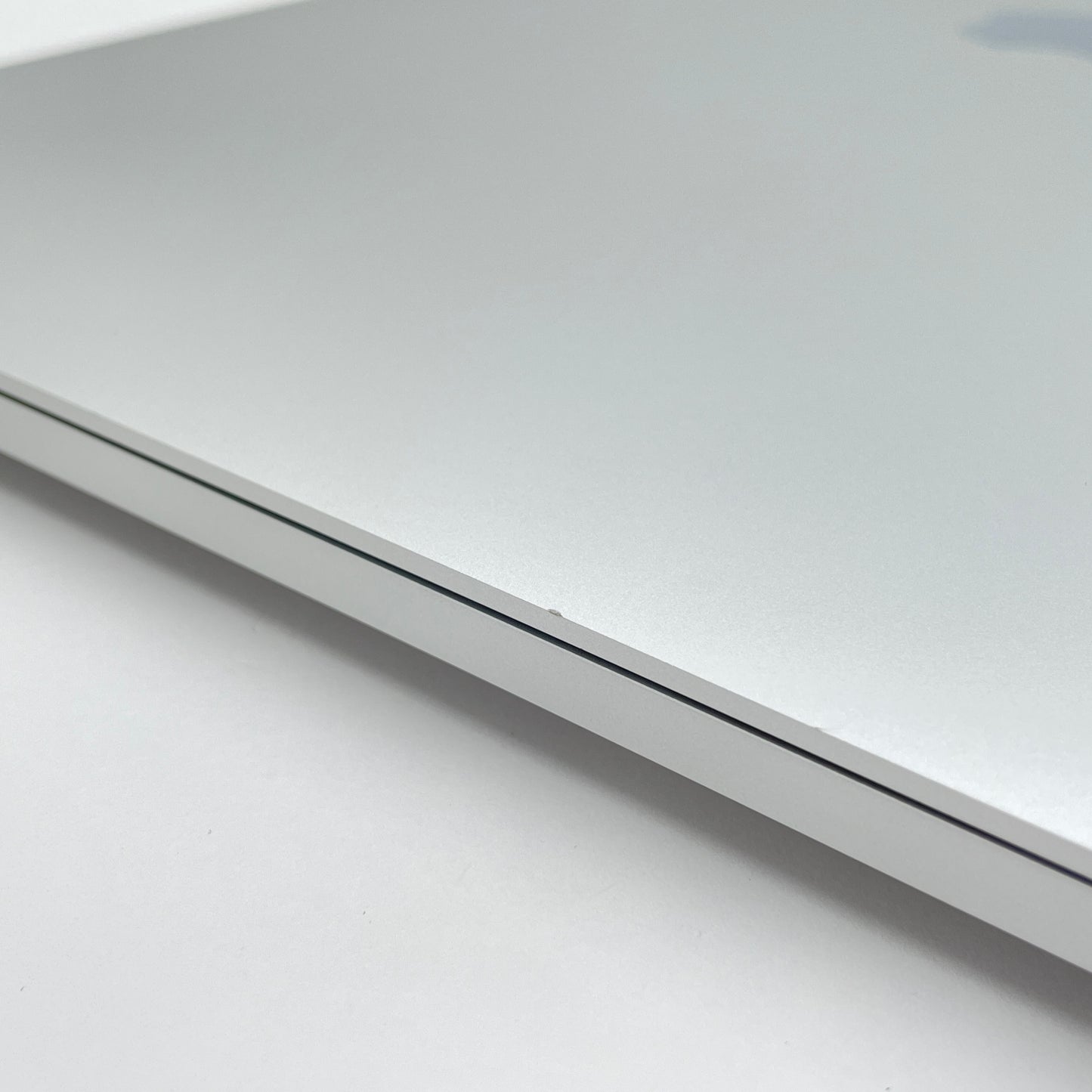 MacBook Pro  2019 16インチ Core i7 32GB 1TB RADEON Pro 5500M シルバー【C7654-80】