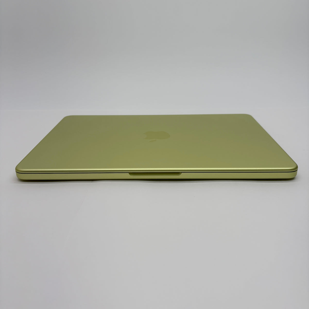 美品 Apple MacBook NEO MHFE4J/A 13インチ 8GB 512GB シトラス バッテリー最大容量100%【C9269-80】