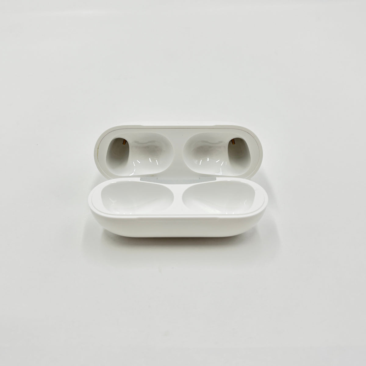 美品 Apple 純正 AirPods Pro 第2世代 MagSafe充電ケース USB-C MTJV3J/A【C9272-60】