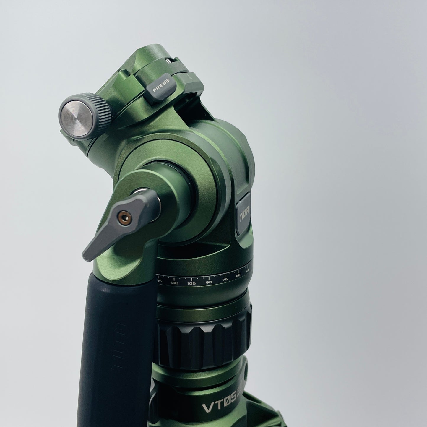 美品 TILTA VT05 カーボンファイバー三脚 【C4369-120】