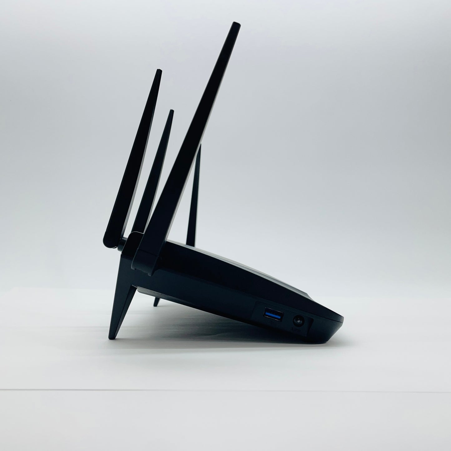 Synology RT2600ac 無線LANルーター 電源アダプター、アンテナ付属【C3970-80】