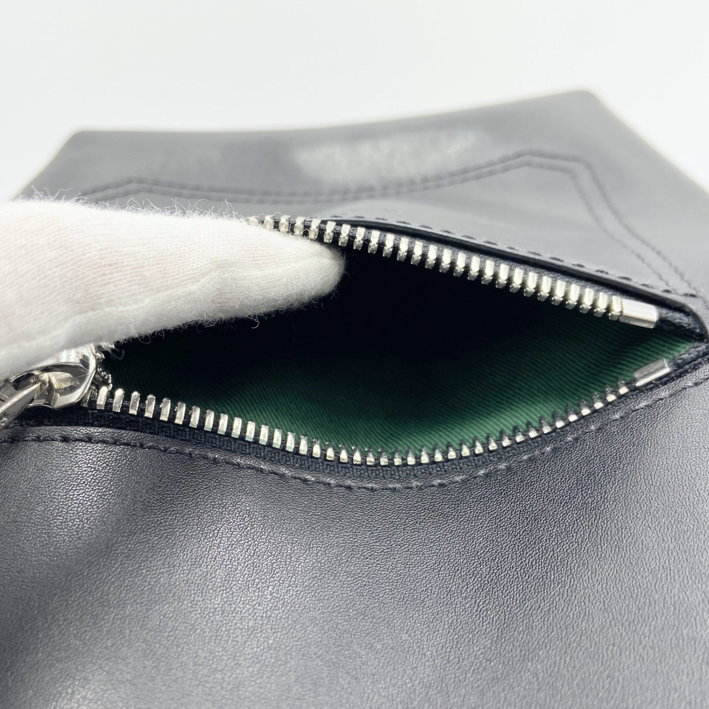 ポール・スミス　ショルダーバッグ ボディバッグ　レザー ブラック【C5791】
