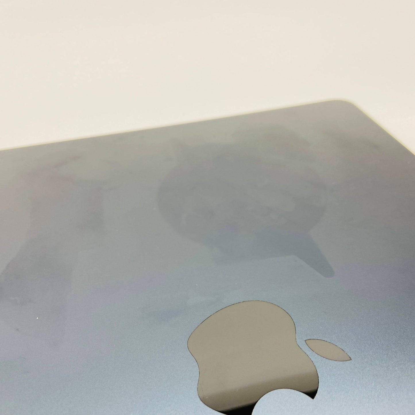 Apple MacBookAir 2022 13インチ M2 8コアCPU 10コアGPU  16GB 1TB  バッテリー最大容量98%【C5010-80】