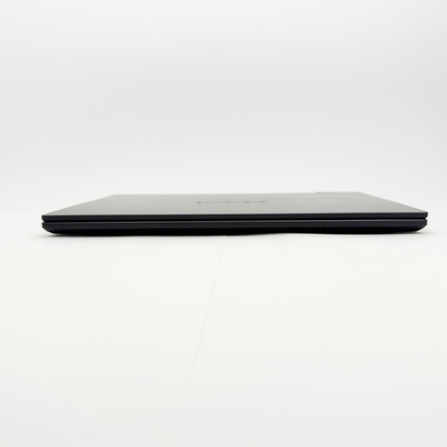 美品 GIGABYTE GAMING A16 i7 13620H 16GB RTX5060 Laptop SSD 1TB Windows11 Home バッテリー最大容量100% 付属品完備【C7821-80】