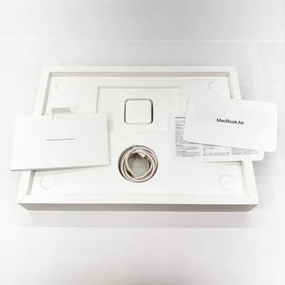 新品同様 美品　US配列 Apple MacBook Air M3  2024 15インチ 8GB 256GB スターライト MRYR3JA/A バッテリー最大容量100%【C5666-80】