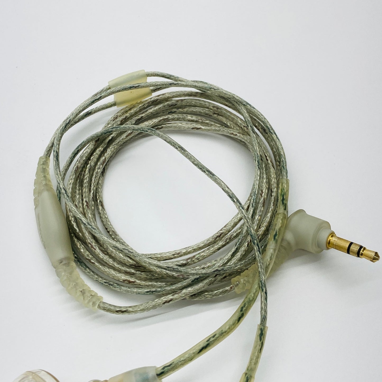 SHURE シュア 高遮音性イヤホン (有線タイプ)  SE215【C3969-C】