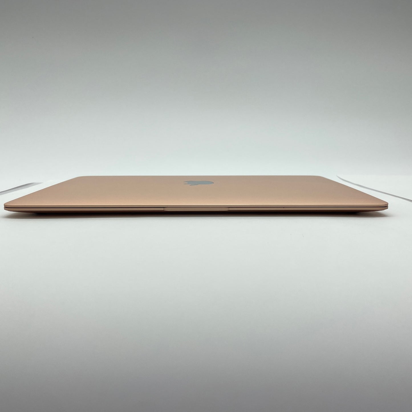 MacBook Air Retina 13インチ (Late 2020) Apple M1 8コア/8GB/SSD 256GB ゴールド MGND3J/A【C4053-80】