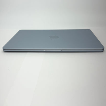 新品同様 美品 Apple MacBook Air 13インチ M4 2025 24GB 512GB 10コアCPU/10コアGPU MC6V4J/A 充放電回数3回 バッテリー最大容量100%【C5278-80】