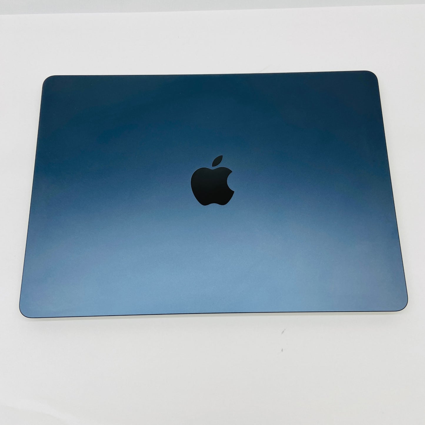 美品 Apple MacBookAir 13インチ M2 16GB 256GB USキー バッテリー最大容量97%　付属品完備 C3876	80サイズ発送