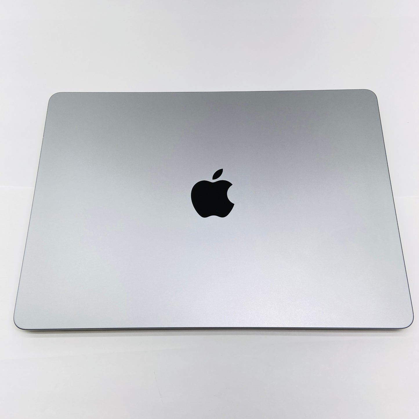 バッテリー最大容量98% Apple MacBook Air 2022 13インチ  M2 8GB 256GB MLXW3J/A【C4103-80】