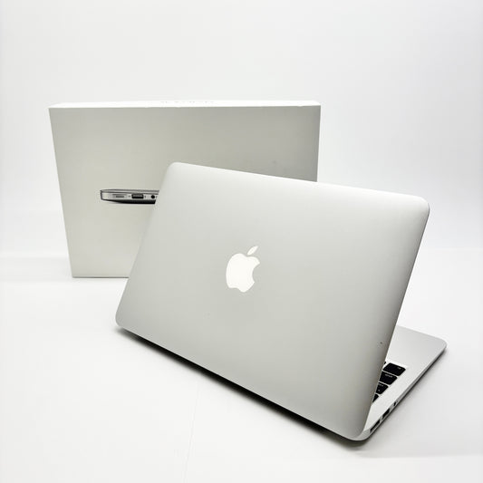 MacBook Air 2015 11インチ Core i5 4GB SSD 128GB US配列  付属品完備【C8648-80】