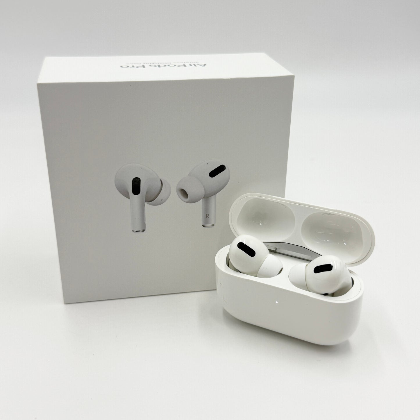 Apple AirPods Pro 第1世代 with MagSafe Charging Case MWP22J/A ケーブル欠品【C7797-60】