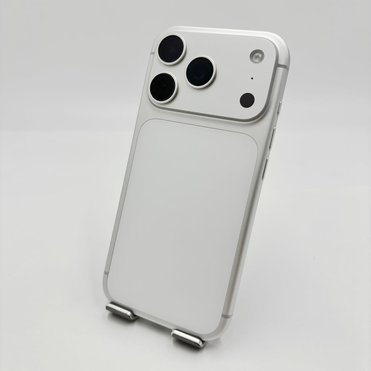 Apple iPhone17 Pro 256GB SIMフリー MG854J/A シルバー バッテリー最大容量92%【C9458-C】