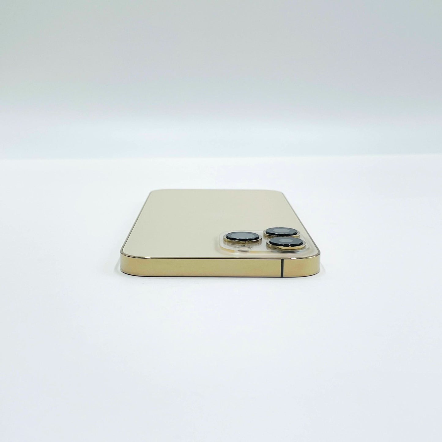 Apple iPhone13 ProMax 256GB ゴールド MLJA3J/A バッテリー最大容量83%【C4889-C】