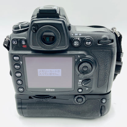 Nikon D700 ボディ　Nikon MB-D10 マルチパワーバッテリーパック付属　【C4305-80】