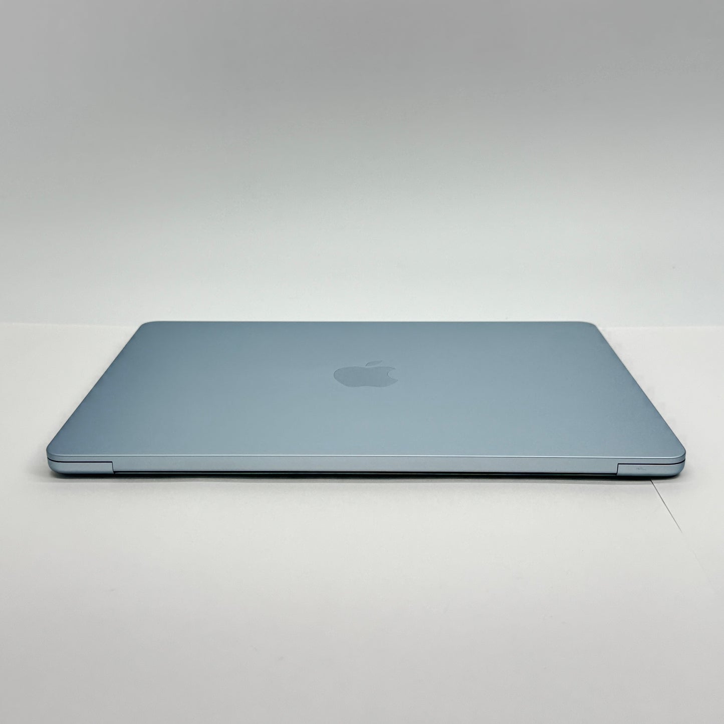 美品 Apple MacBook Air 13.6インチ 2025 MC6U4J/A M4 16GB SSD512GB スカイブルー 充放電回数16回 バッテリー最大容量100%【C7141-80】
