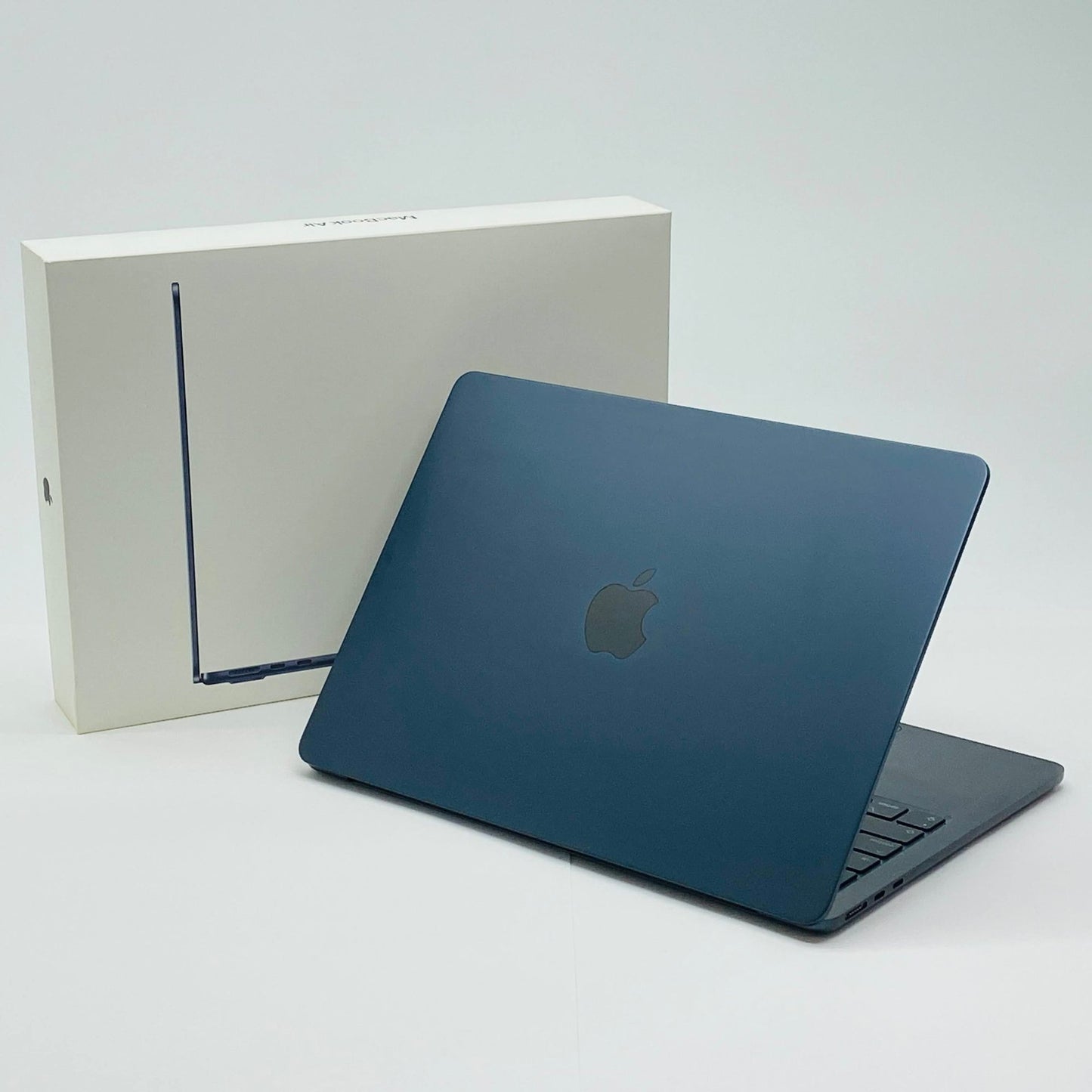 美品 MacBook Air 13インチ M3 2024 24GB 512GB MC8Q4J/A 【C3992-80】