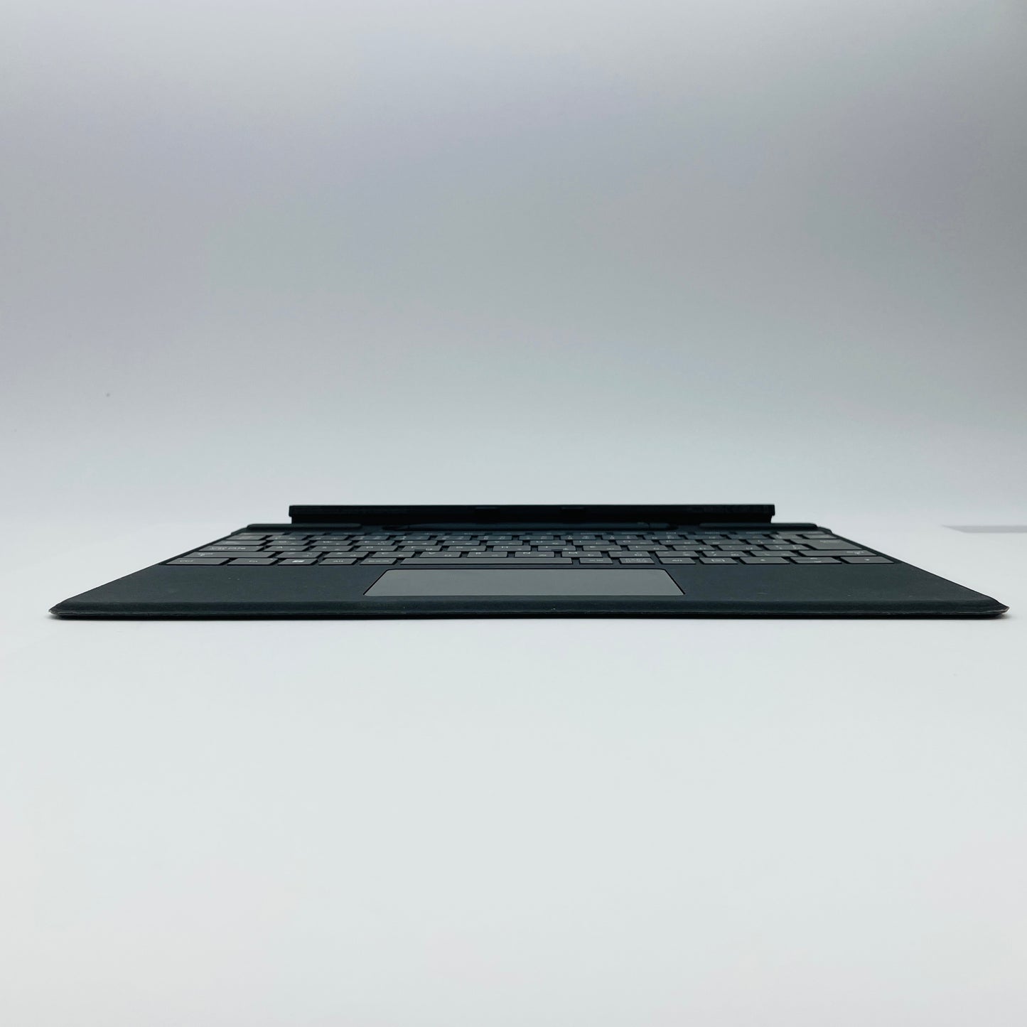 美品 Surface Pro 9 VYW-00007  i5 1235U 8GB 256GB Windows11Home 学生向け特別モデル【C4578-80】
