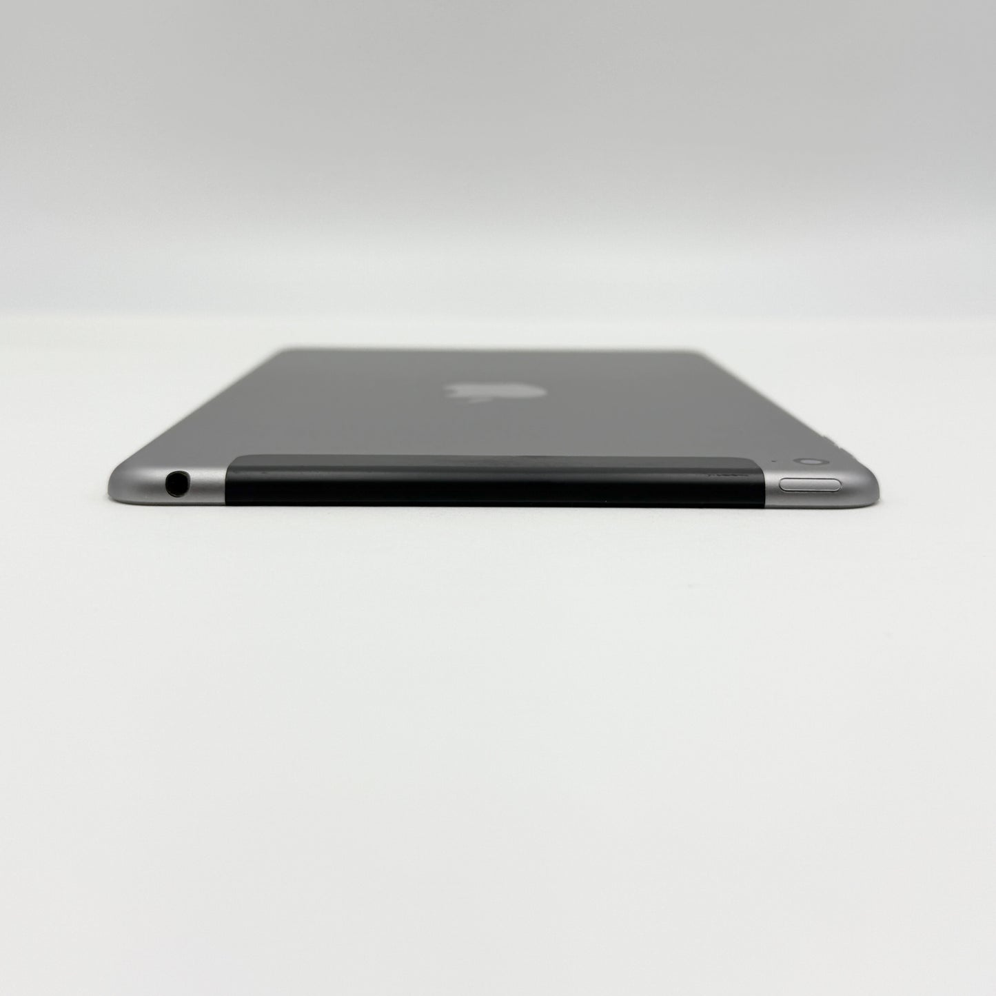 iPad mini 4 16GB Wi-Fi Cellular スペースグレイ MK6Y2J/A SIMフリー【C8872-C】