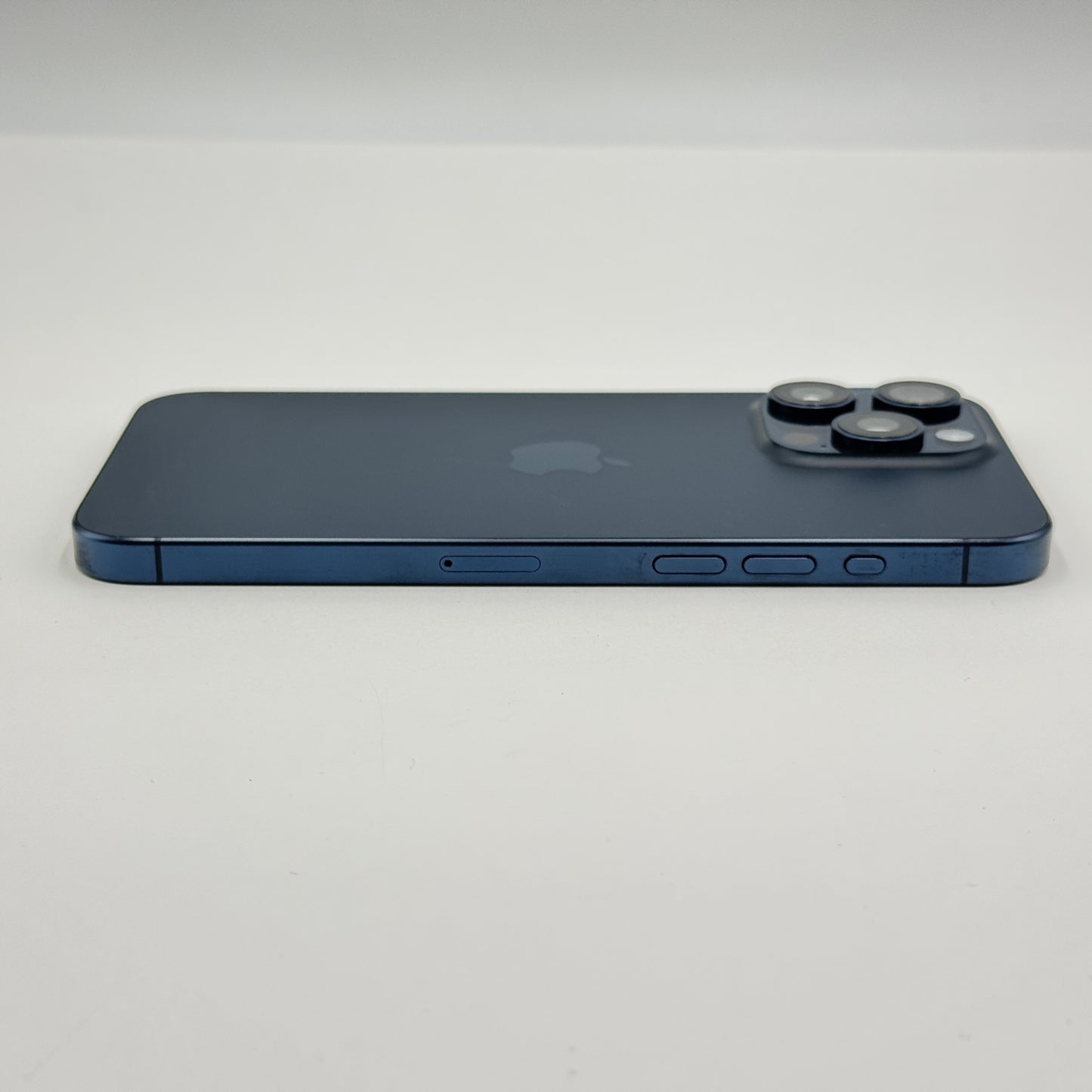 iPhone 15 Pro Max 1TB MU723J/A SIMフリー版 ブルーチタニウム バッテリー最大容量81%【C6035-C】