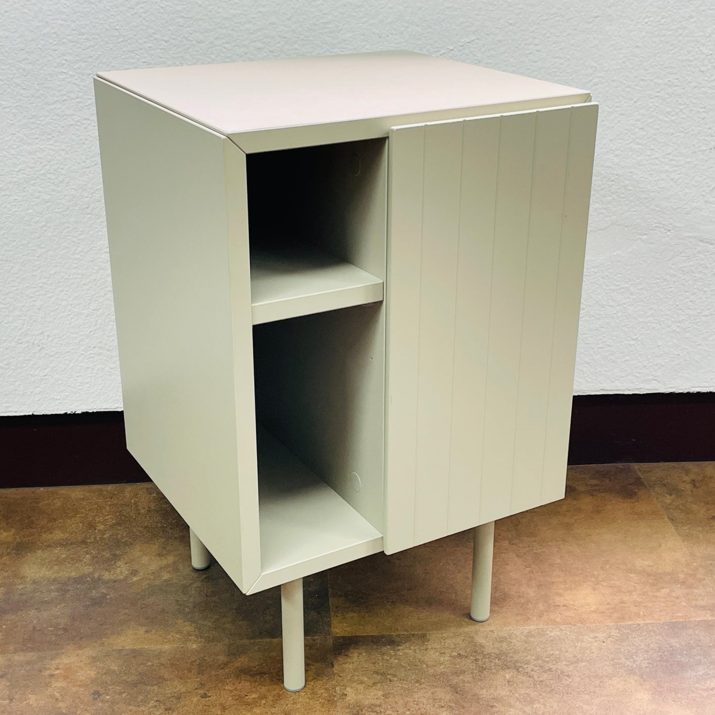 BoConcept lugano ナイトスタンド キャビネット 【C4817-】