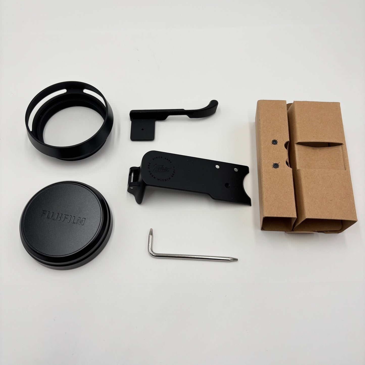 FUJIFILM X100VI ブラック シャッター回数約2,300枚 付属品完備【C5772-80】