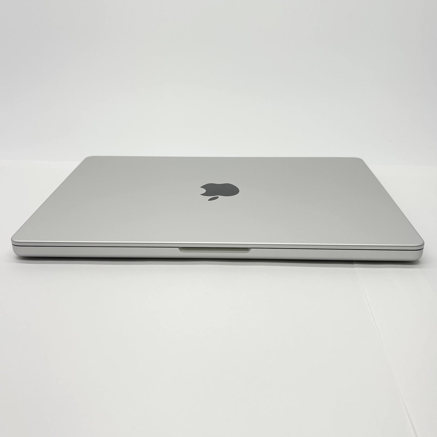 美品 バッテリー最大容量100% Apple MacBook Pro 14インチ MW2W3J/A M4 10C CPU 16GB SSD 512GB【C7742-80】