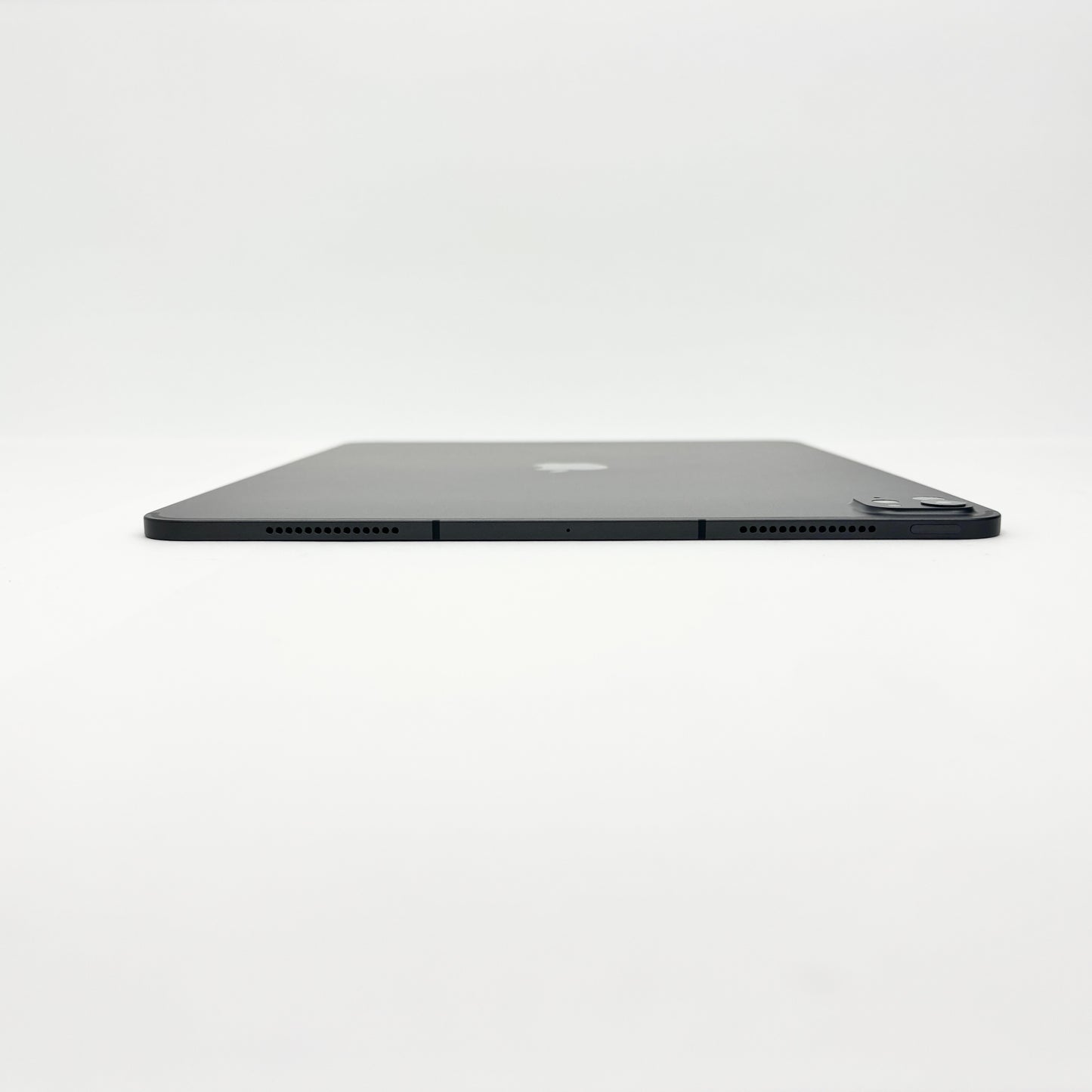 美品 Apple iPad Pro 13インチ M5 Wi-Fi + Cellular 256GB ME7W4J/A スペースグライ スタンダードグラス バッテリー最大容量100%【C8532-80】