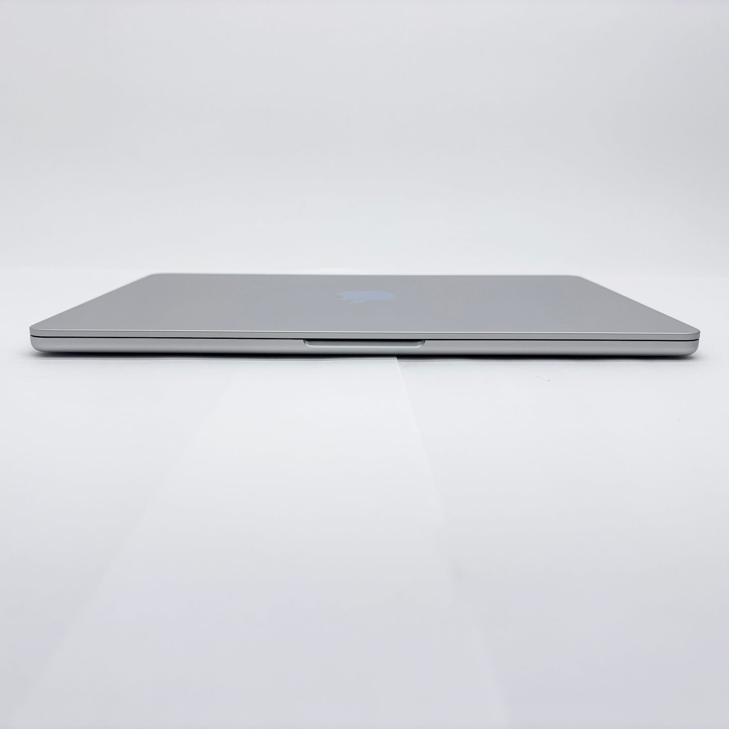 MacBook Air 13インチ M2 2022 8コアCPU 8コアGPU 8GB 256GB MLXY3J/A シルバー バッテリー最大容量100%【C8200-80】