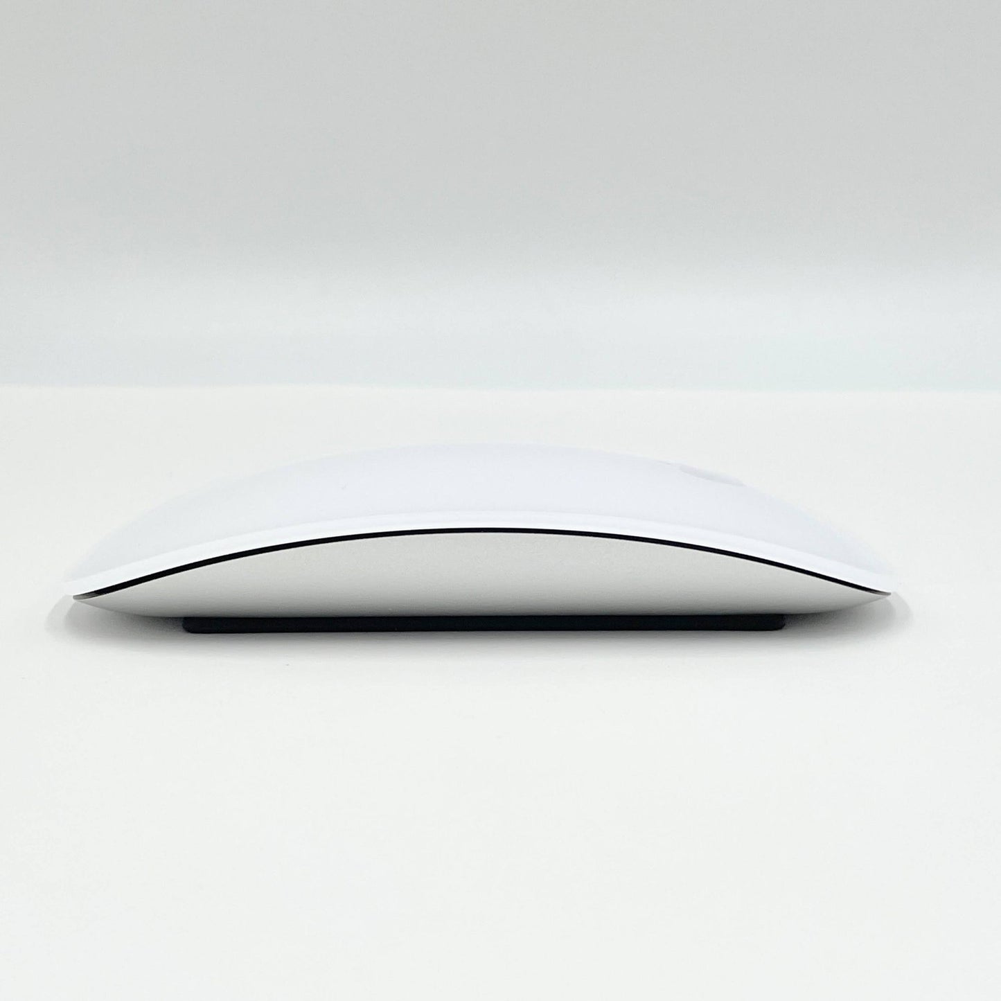 美品 Apple Magic Mouse White USB-C MXK53ZA/A A3204 最新モデル【C7844-60】