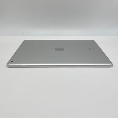 美品 Apple iPad 第9世代 MK2L3J/A 64GB WI-FI 10.2インチ 2021年 バッテリー最大容量93%【C6210-60】