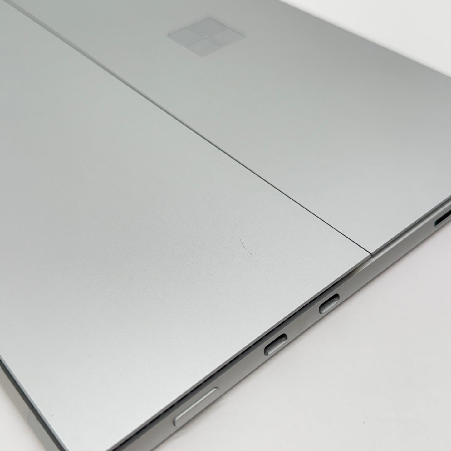 Surface Pro8 i5 1135G7 8GB SSD 256GB Windows11 Home  バッテリー最大容量84% キーボード、ペン付き【C7448-80】