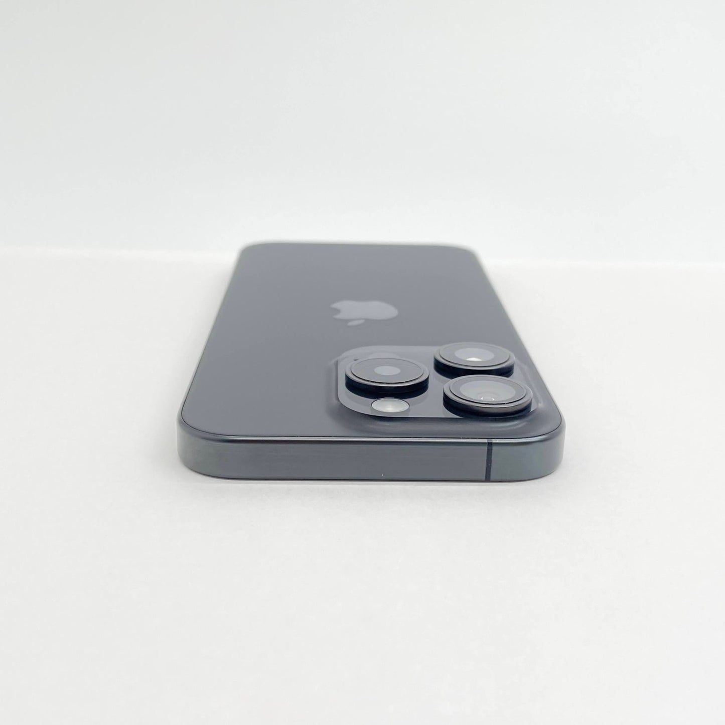 美品 iPhone 15 Pro MTUC3J/A 256GB SIMフリー バッテリー最大容量92%  【C7169-C】