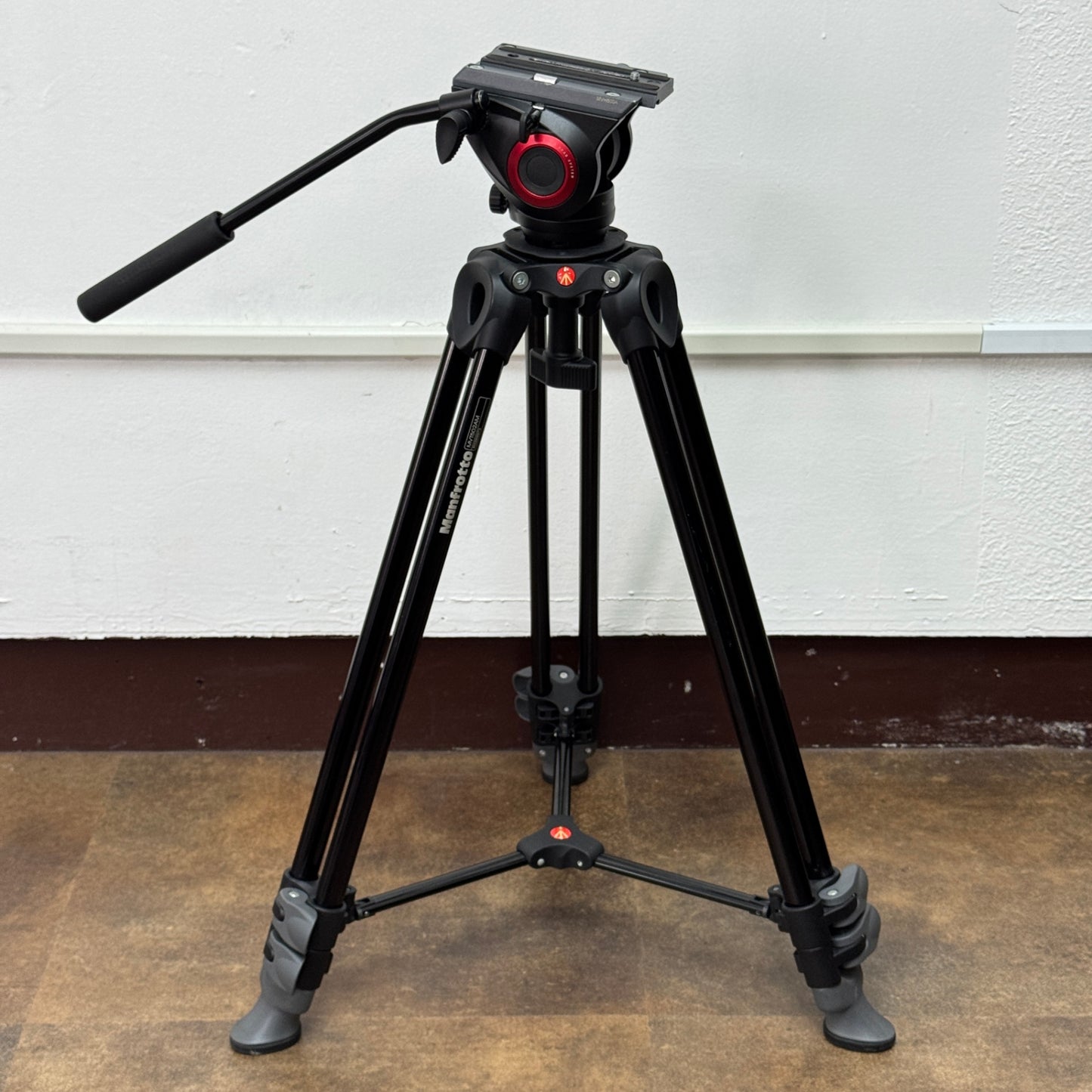 Manfrotto 伸縮式ツインアルミ三脚 MVT502AM／プロフルードビデオ雲台60mm ハーフボール MVH500A【C6114】