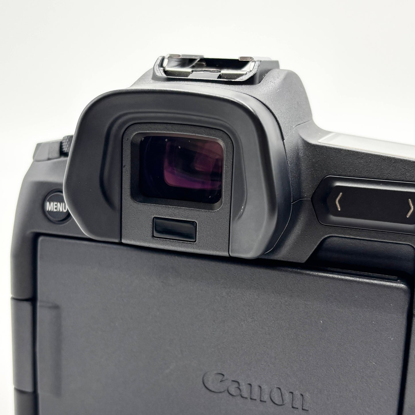 美品 Canon EOS R ボディ DS126721 ミラーレス一眼【C5730-60】