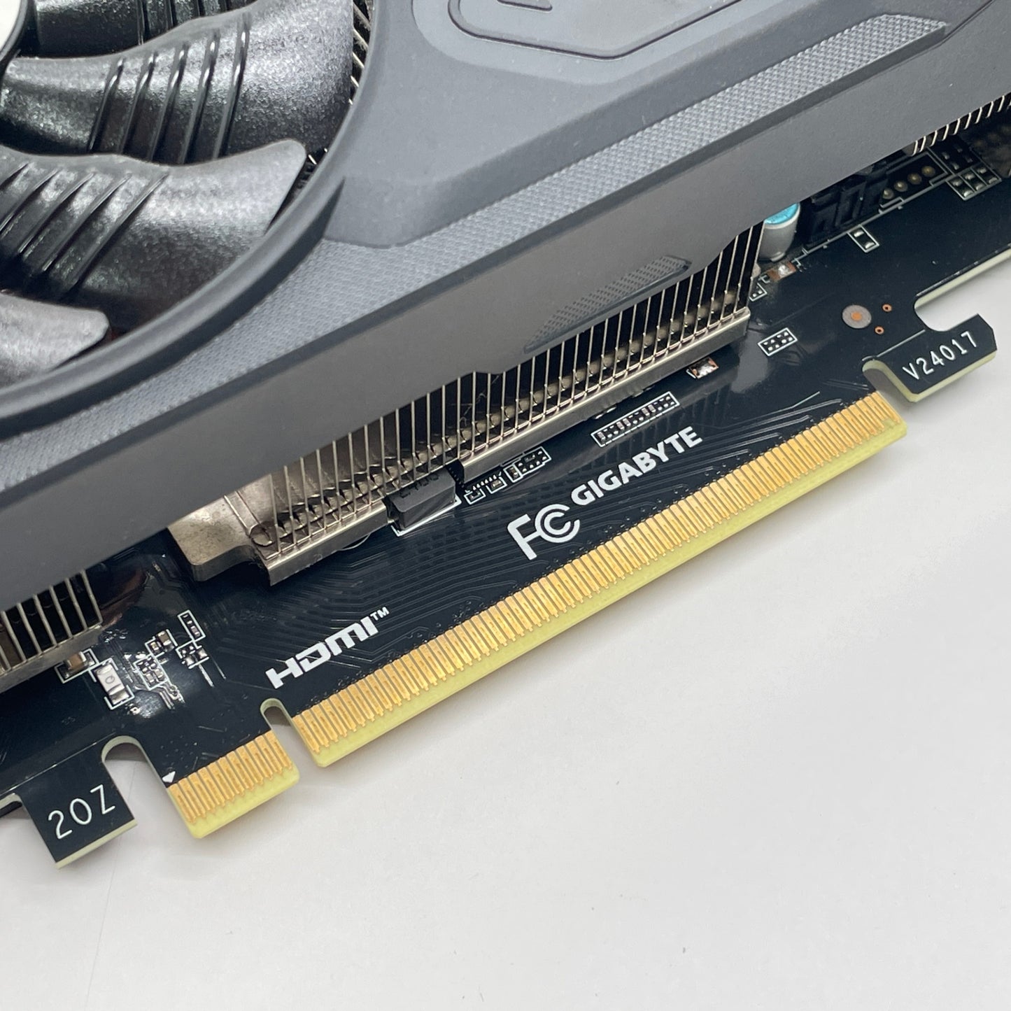 GIGABYTE GeForce RTX 4060 Ti WINDFORCE OC 8G GV-N406TWF2OC-8GD 【C7963-80】