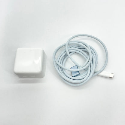 美品 MacBook Air 15インチ Liquid Retinaディスプレイ M4 16GB 256GB MC7A4J/A [スカイブルー] 充放電回数5回 バッテリー最大容量100%【C6036-80】