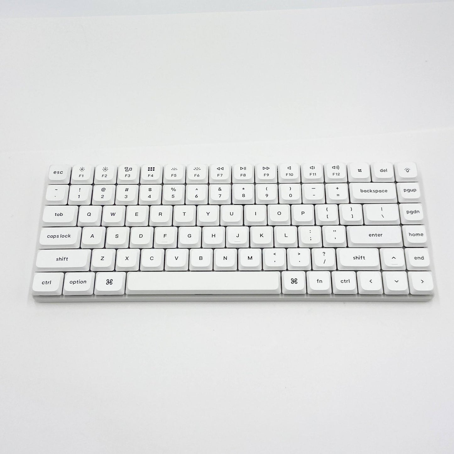 美品 Keychron K3 Non-Backlight US配列 青軸 K3K2Z	【C5988-80】