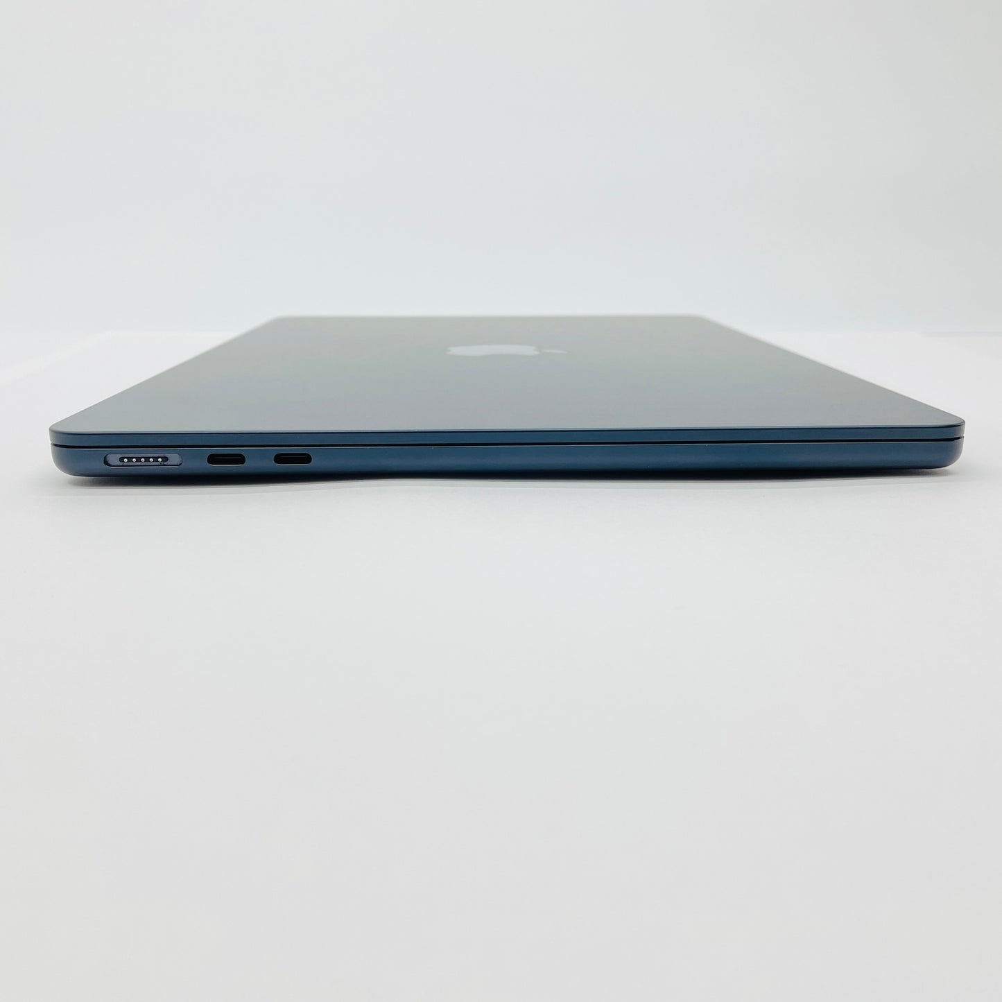 Apple MacBook Air 2022 13インチ M2 16GB SSD 512GB バッテリー最大容量100%【C4526-80】