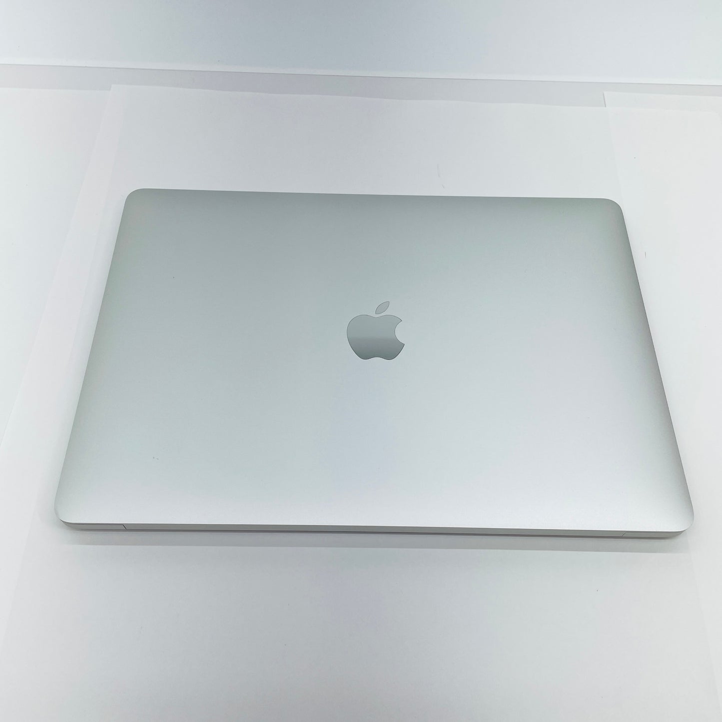 Apple MacBook Air Retina 13インチ (Late 2020) Apple M1  8GB SSD 256GB シルバー MGN93J/A  バッテリー最大容量89%  【C4563-80】