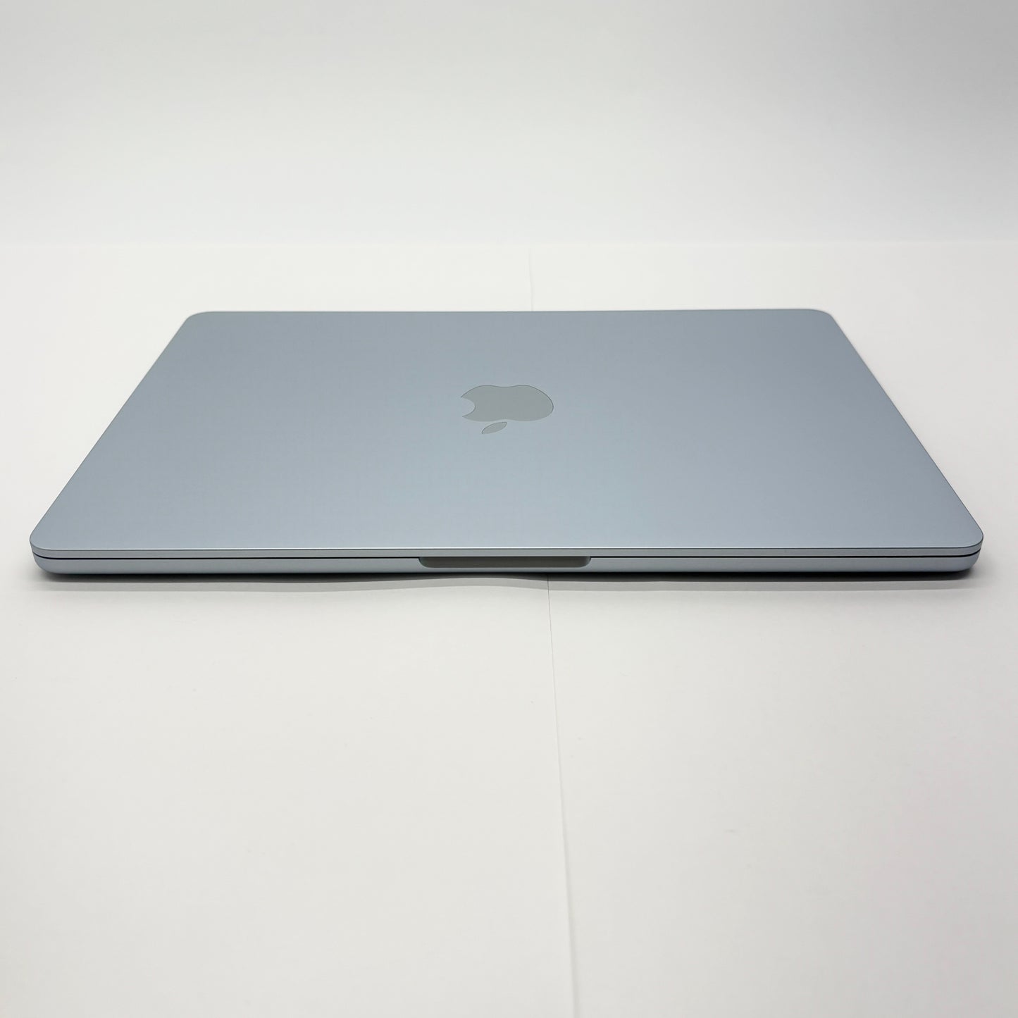 新品同様 美品 MacBook Air 13インチ (Early 2025) Apple M4 10コア 24GB SSD 512GB スカイブルー MC6V4J/A 充放電回数8回 バッテリー最大容量100%【C7977-80】