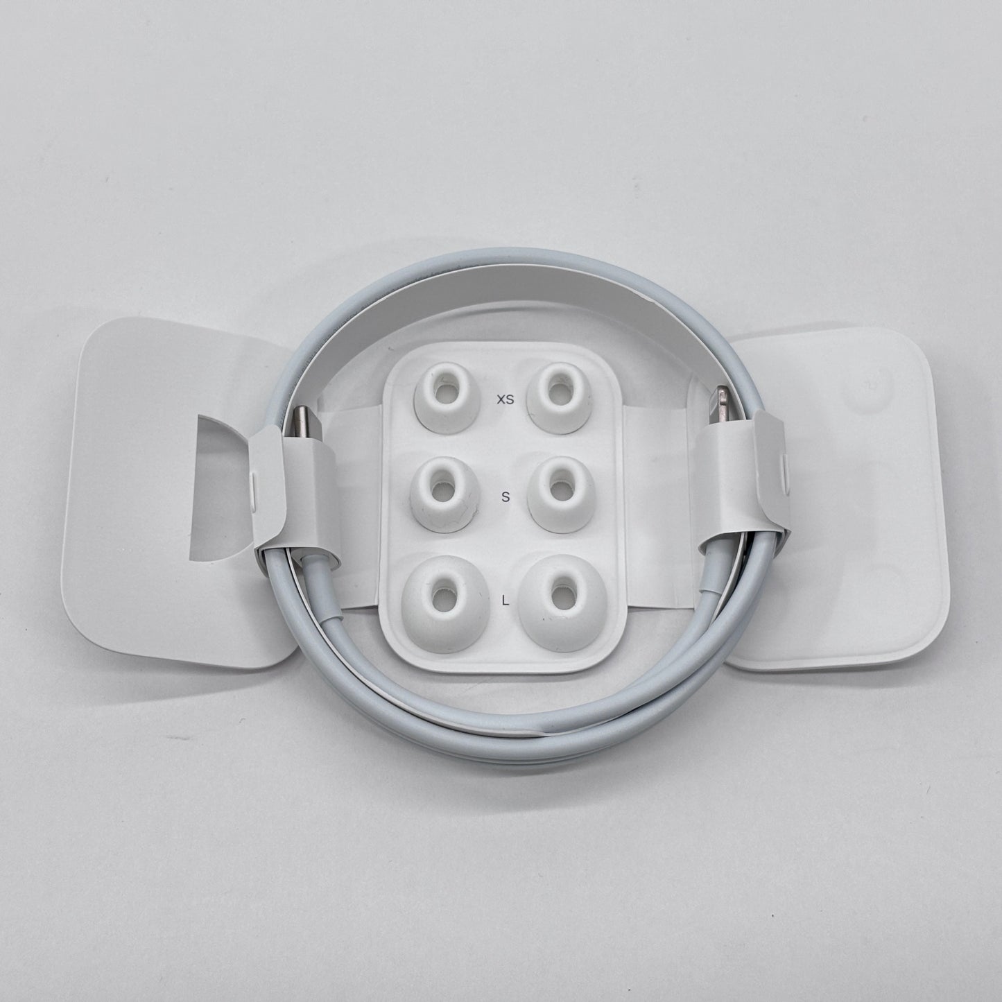 AirPods Pro 第2世代 MQD83J/A ワイヤレスイヤホン【C8373-60】