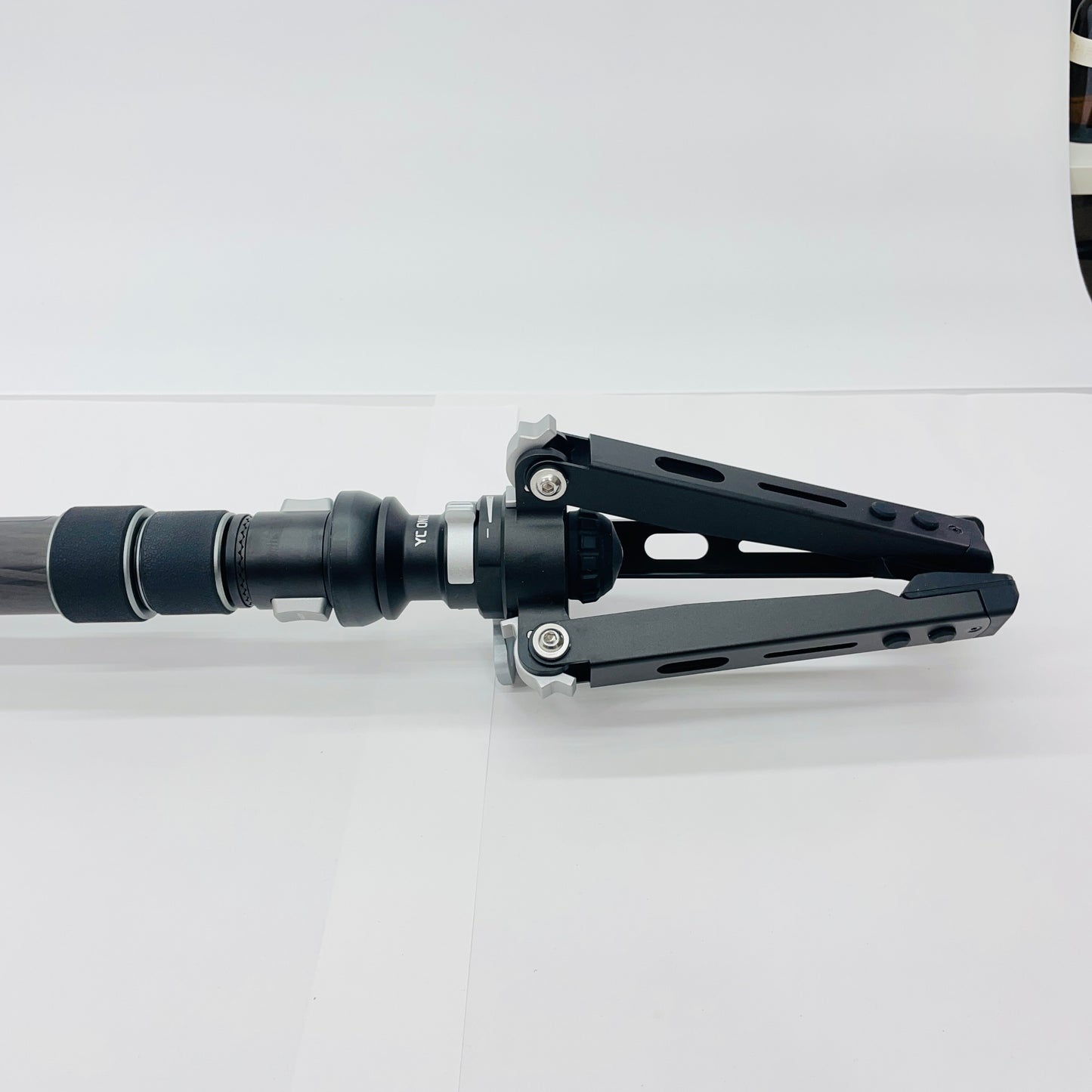美品 YC ONION PINETA MONOPOD PRO カーボン一脚 【C4385-140】