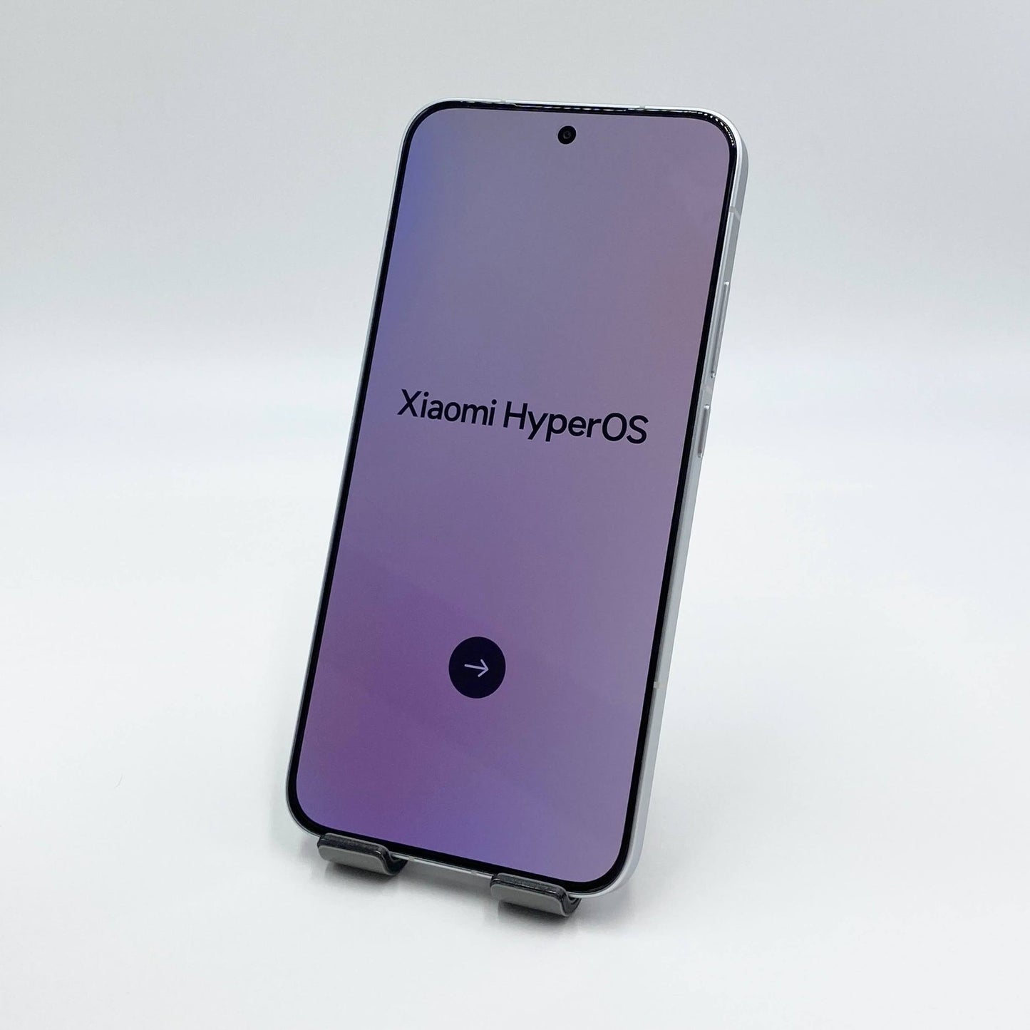 美品 Xiaomi POCO F7 シルバー 12GB RAM 256GB ROM 国内版 【C4733-60】